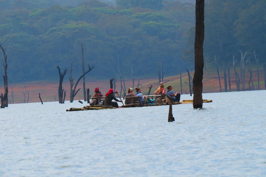 Jungleparadiso Homestay Thekkady Buitenkant foto