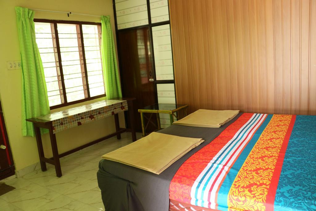 Jungleparadiso Homestay Thekkady Buitenkant foto