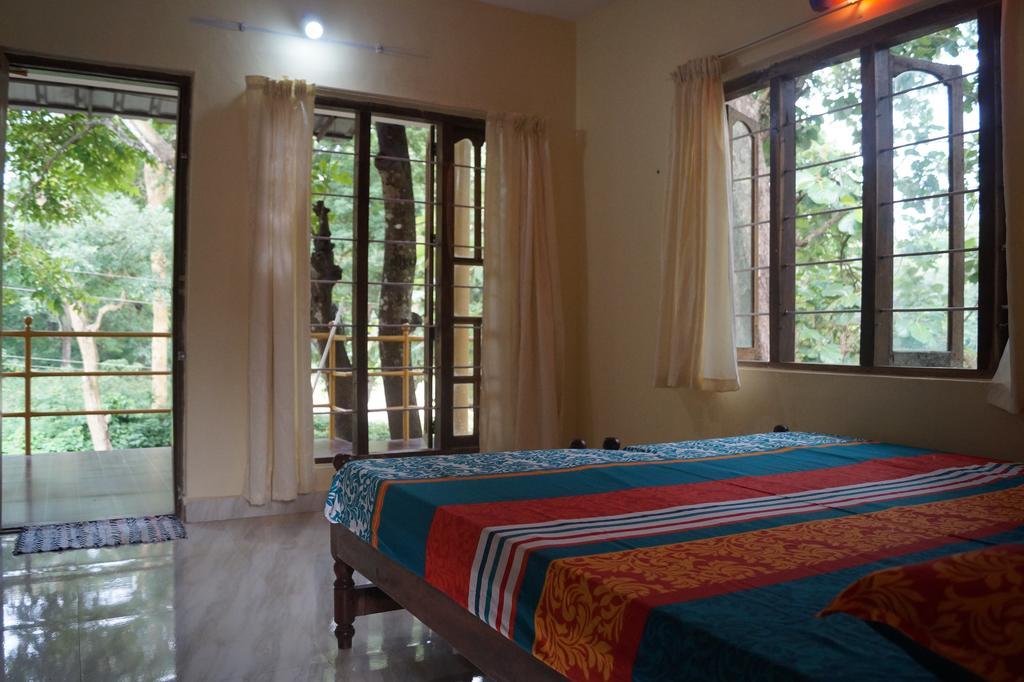 Jungleparadiso Homestay Thekkady Buitenkant foto